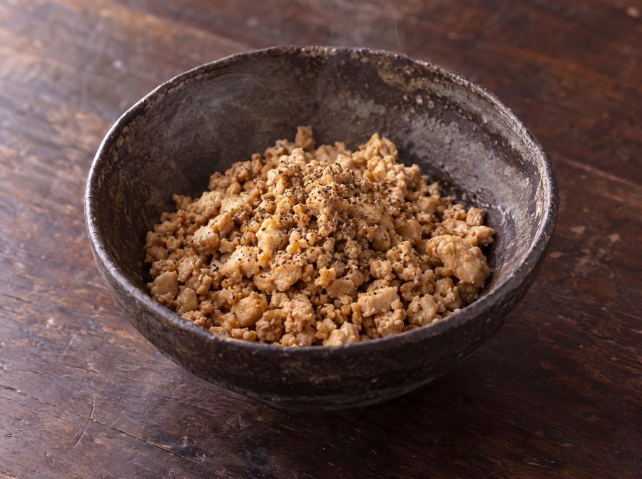 Tofu émietté frit à sec au sansho