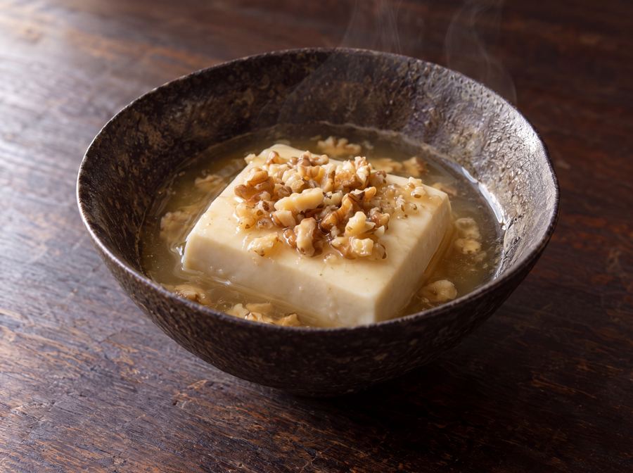 Tofu en dashi onctueux aux noix