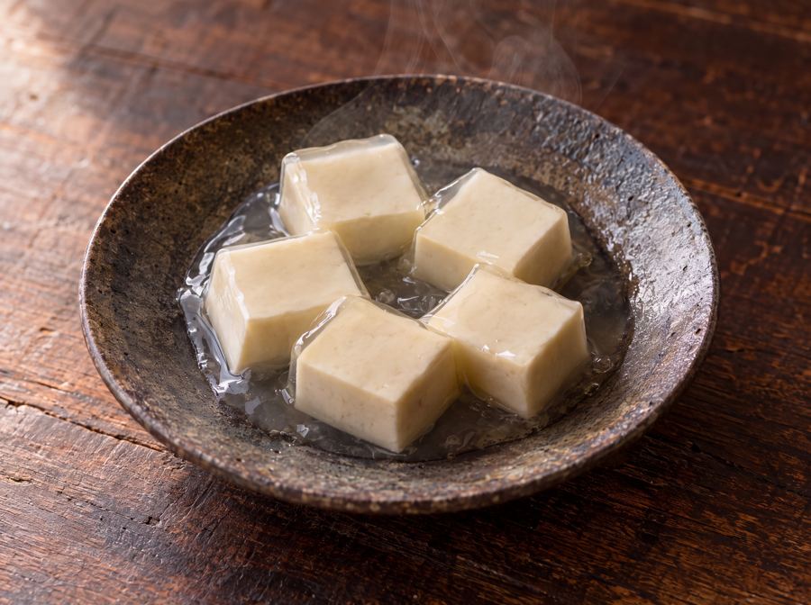 Tofu en gelée d'agar-agar transparente